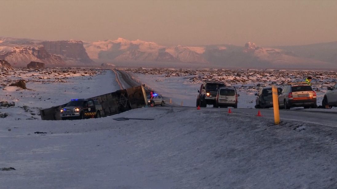 skynews-iceland-bus-crash_4193149.jpg?by