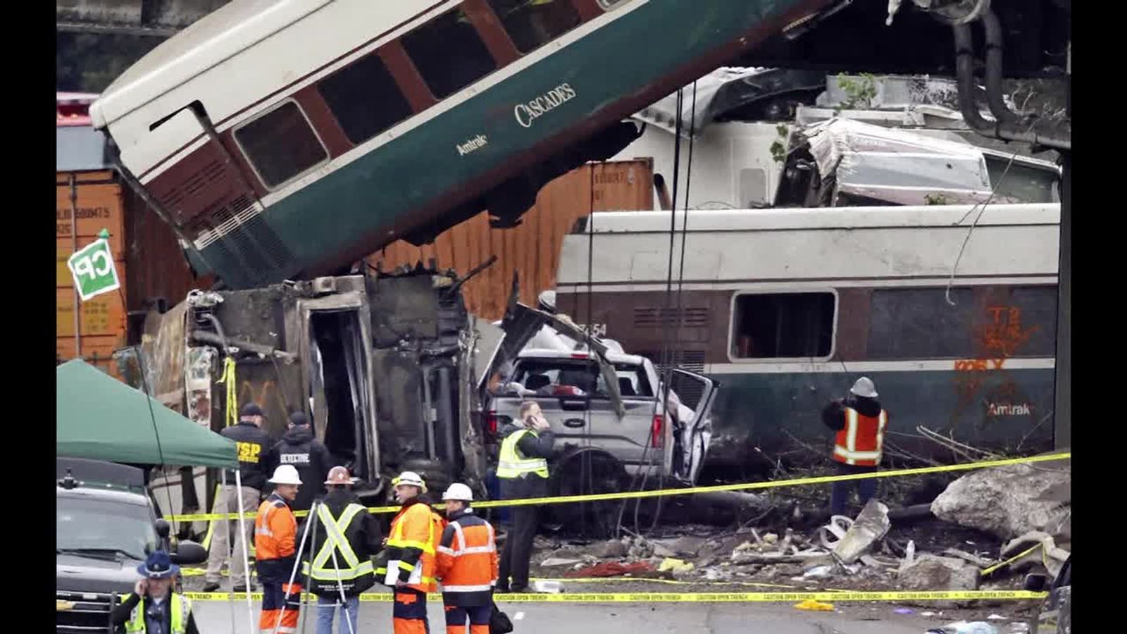 'Emergency! We're on the ground' Train crash call News UK Video News