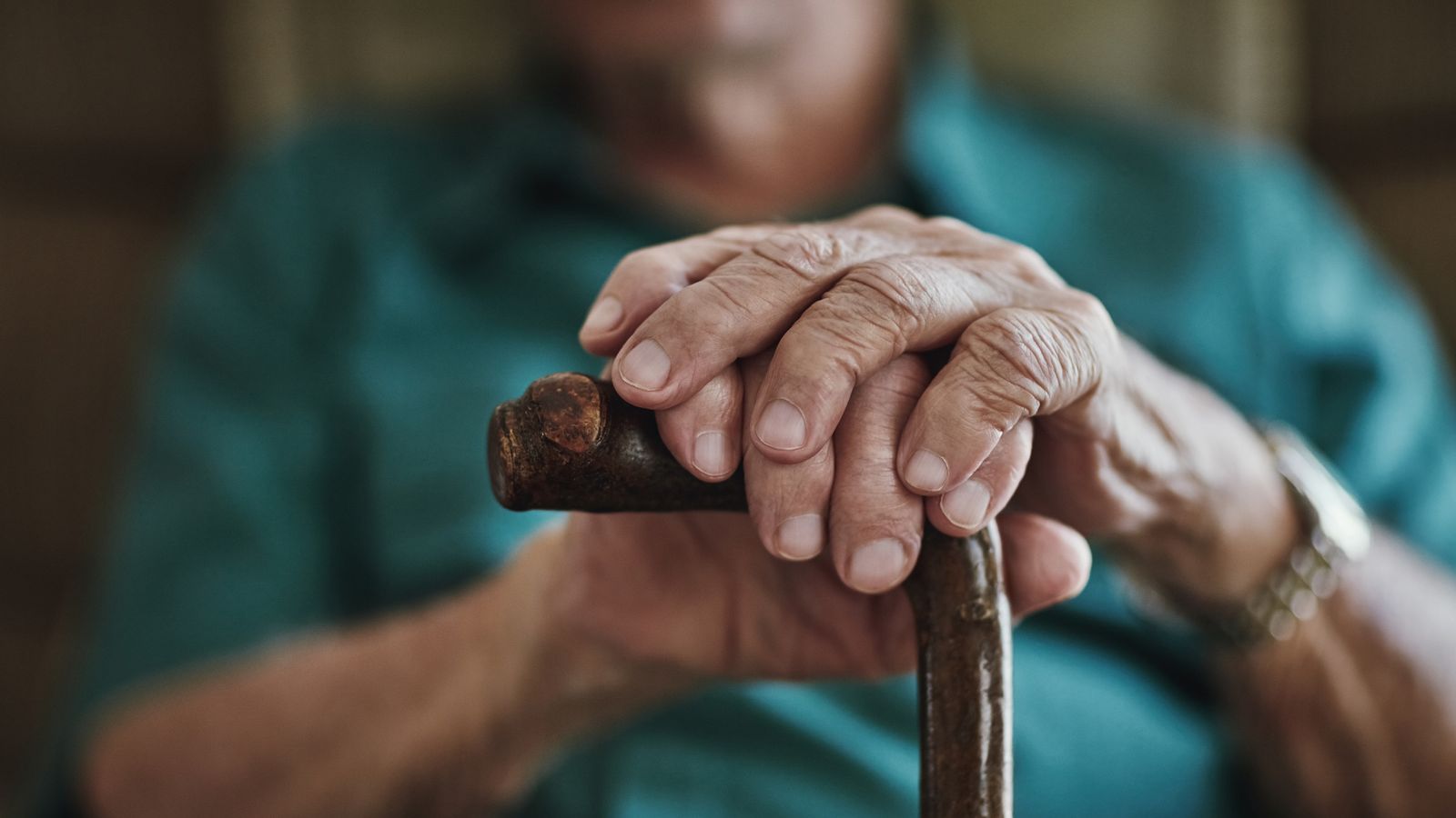 People talk about their experience of loneliness | News UK Video News ...