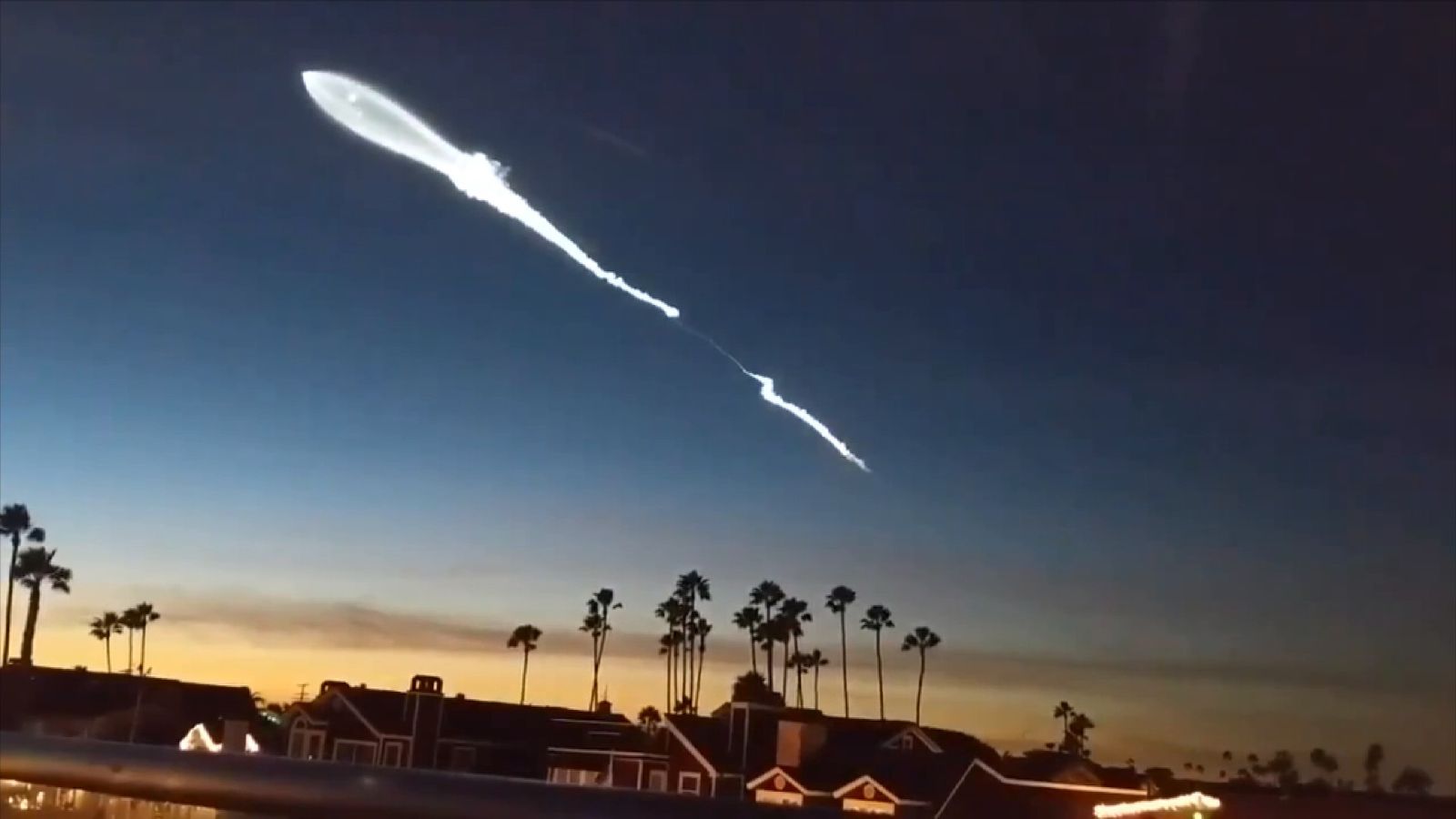 Elon Musk's SpaceX Rocket Lights Up Sky Leaving Californians Puzzled ...