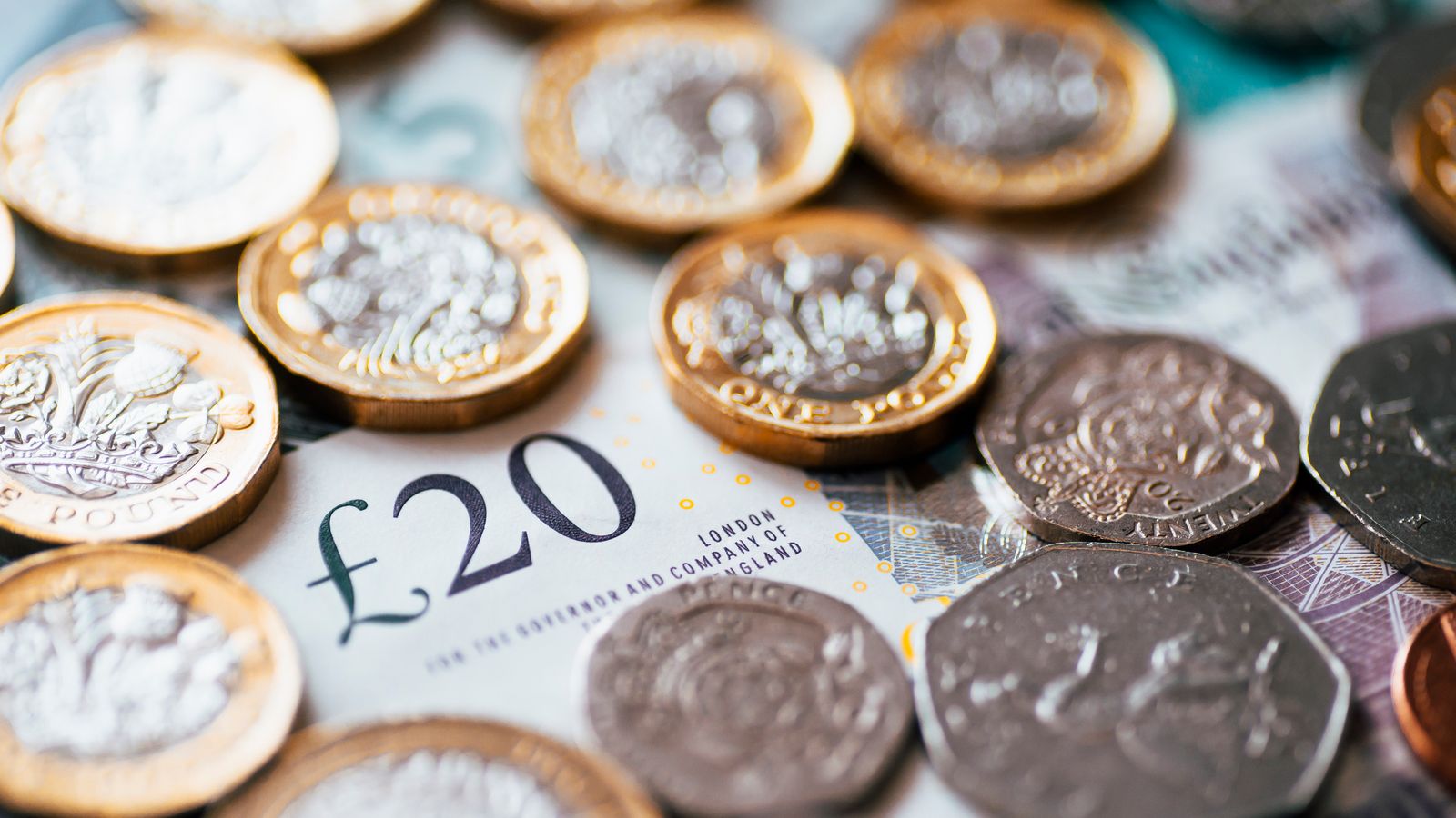 Wages keep up with inflation in just one industry, ONS figures show