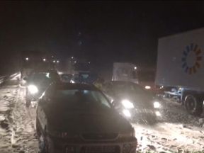 Early morning tailbacks after an accident closes the M1 in Leicestershire