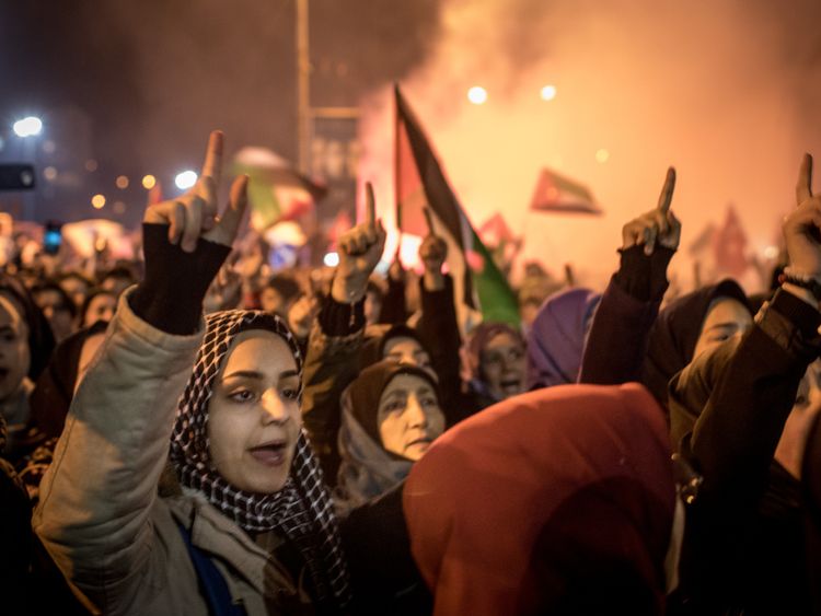 Protesters gathered at the US consulate in Istanbul after Mr Trump&#39;s announcement