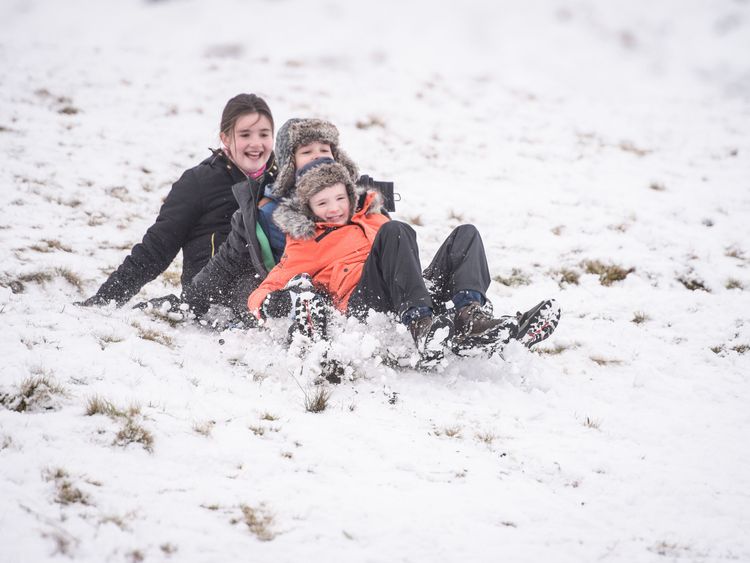 Met Office warns of heavy snow at the weekend Met Office warns of heavy snow at the weekend