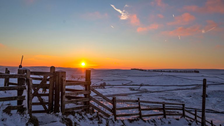 Mam Tor in the Peak District - the morning after the coldest night of the year so far