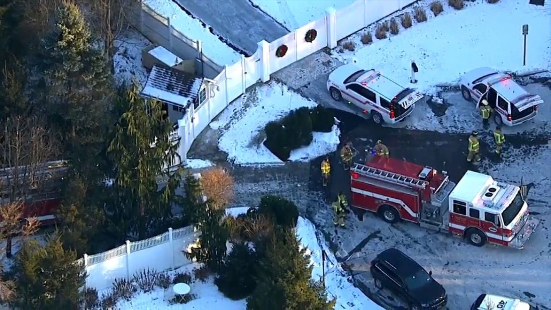 Fire crews seen outside the home of Bill and Hillary Clinton. Pic: ABC