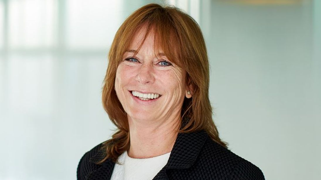 Headhunting queen Hall to abdicate after US takeover deal