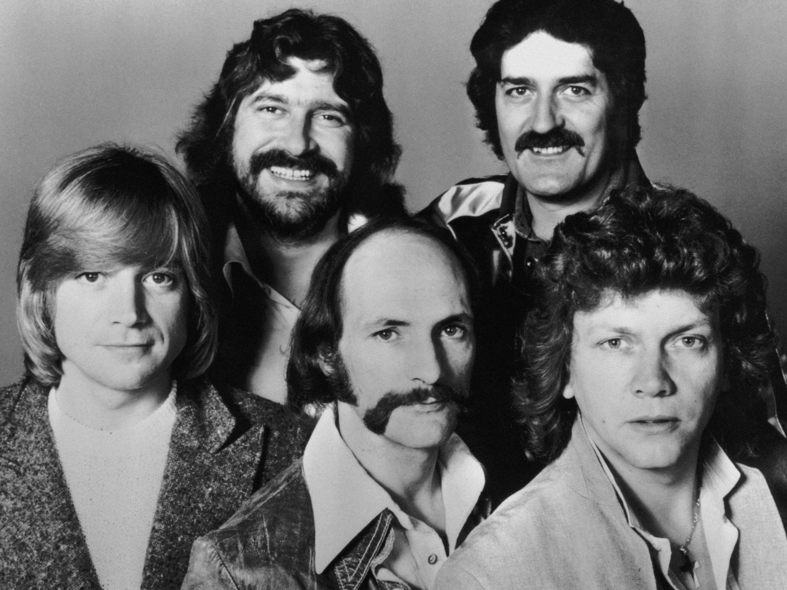 British rock group The Moody Blues, 26th July 1978. Clockwise from top left, Graeme Edge, Ray Thomas, John Lodge, Mike Pinder and Justin Hayward. (Photo by Keystone/Hulton Archive/Getty Images)