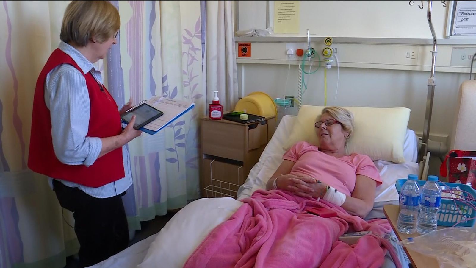 Volunteers 'pivotal' in helping free up precious NHS beds Brexit News