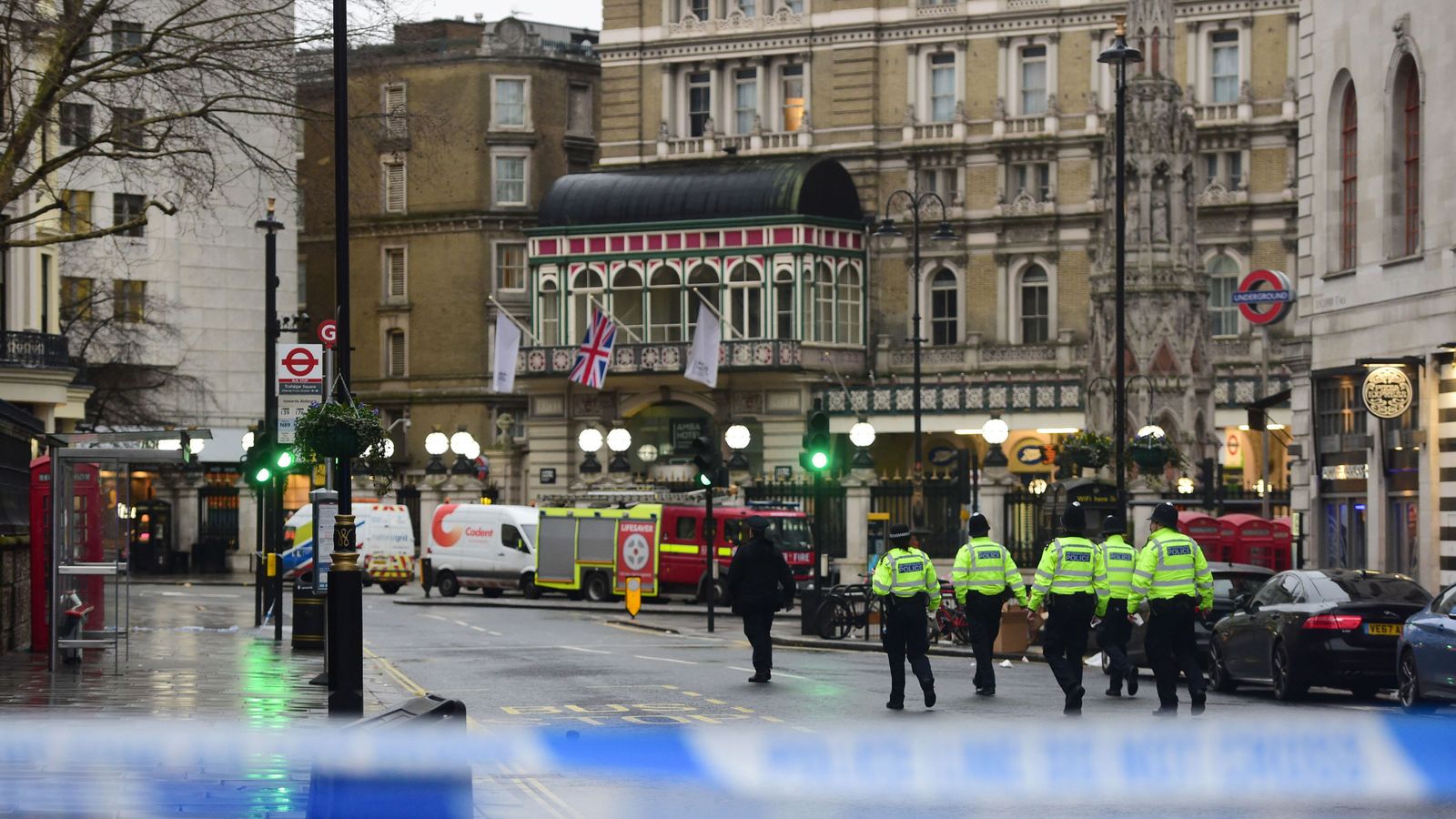 'Chaos' as gas leak evacuation shuts Charing Cross and Waterloo East