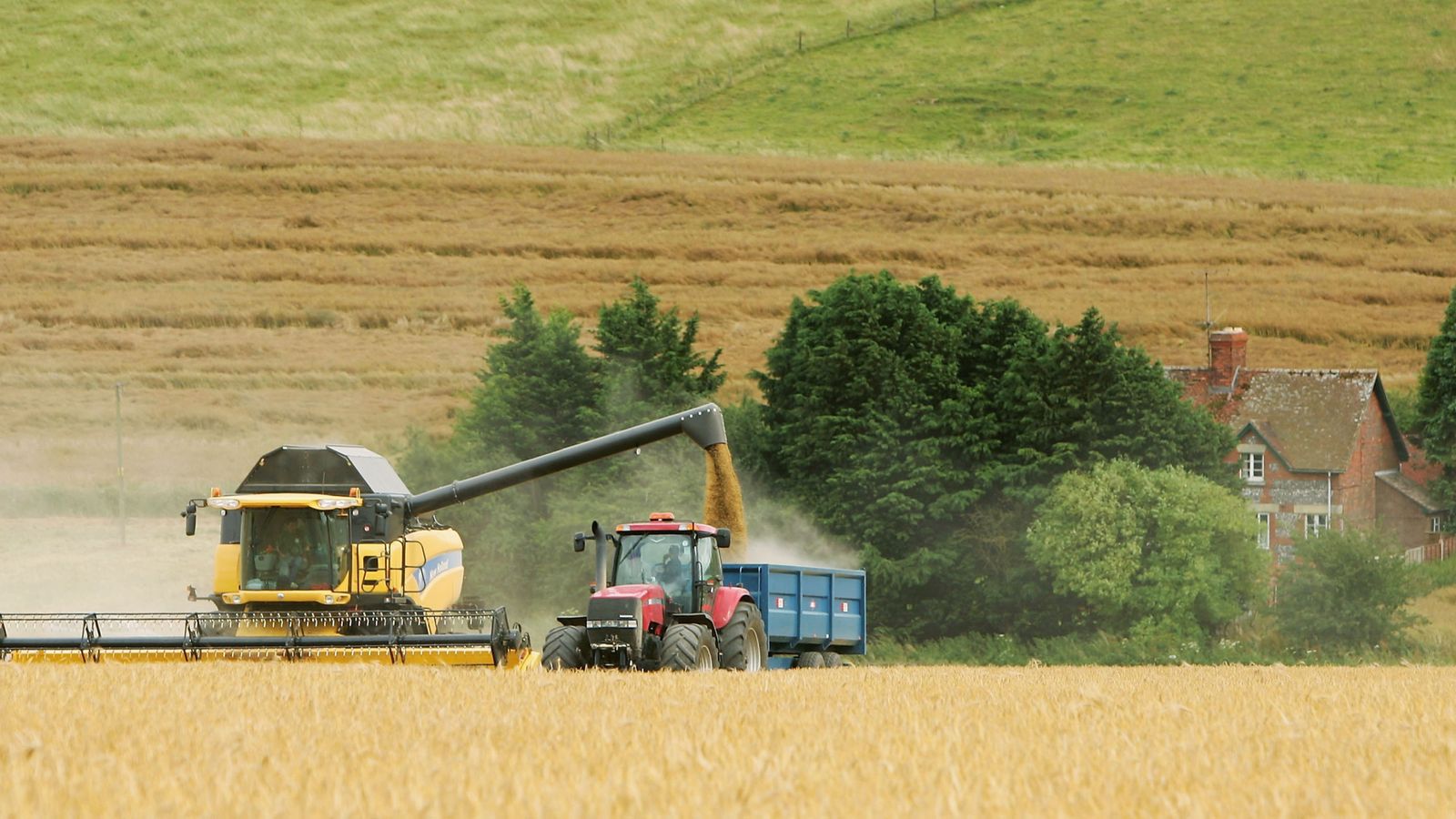 Michael Gove plans farm payments overhaul for 'green' Brexit | Politics ...