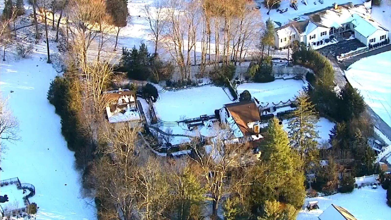 Fire tackled at clintons new york home us news sky news