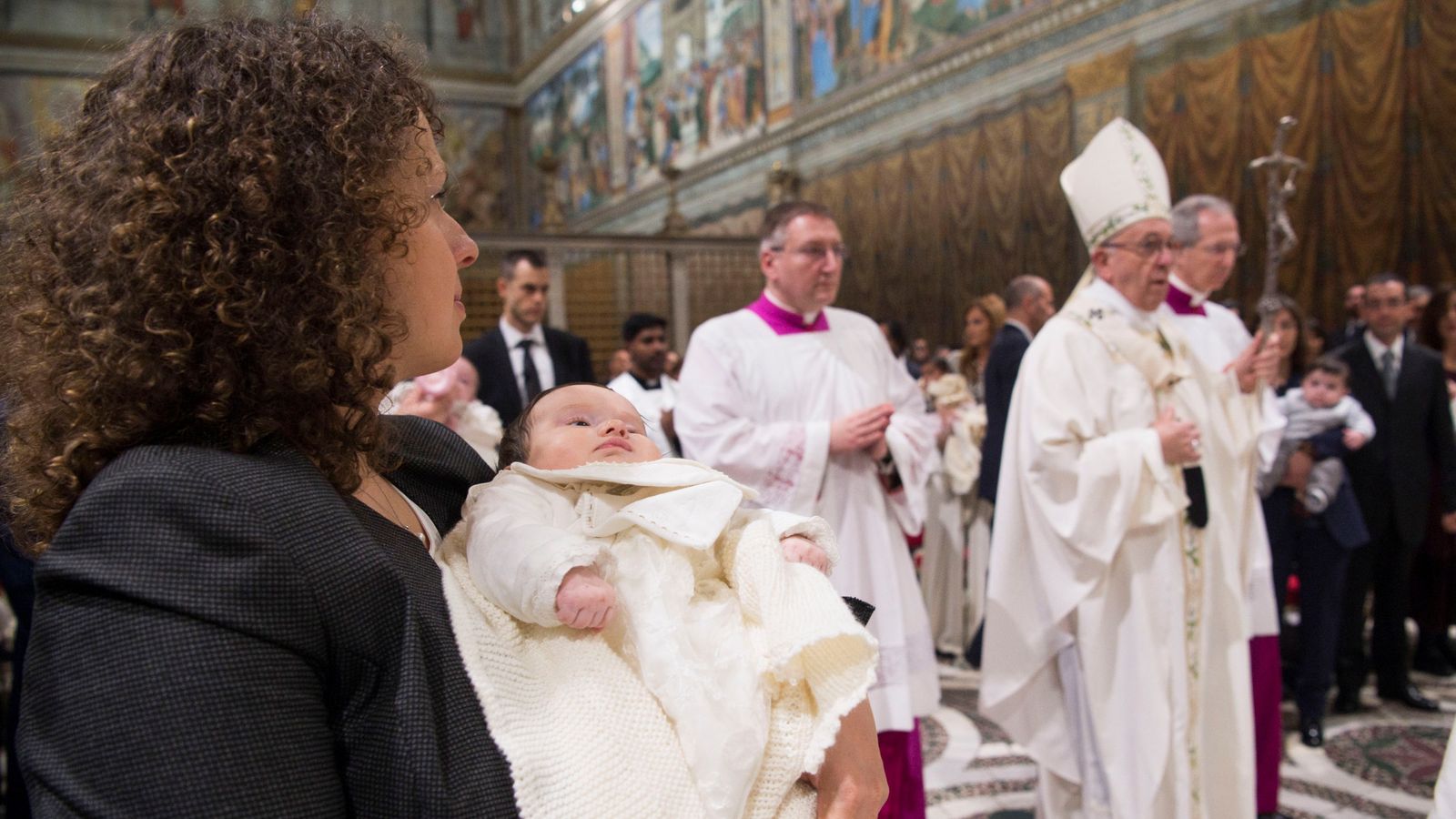 Pope Francis to mothers: 'Feel free to breastfeed' in Sistine Chapel ...