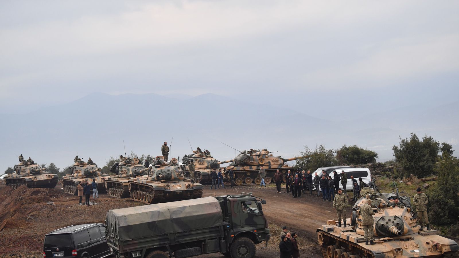 tank battles syria kurds