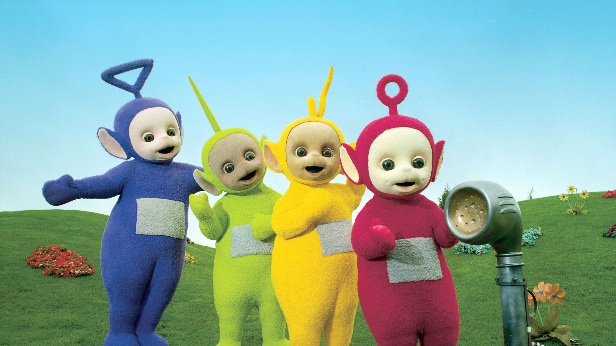Alcohol and hypothermia killed Tinky Winky actor Simon Shelton, inquest ...