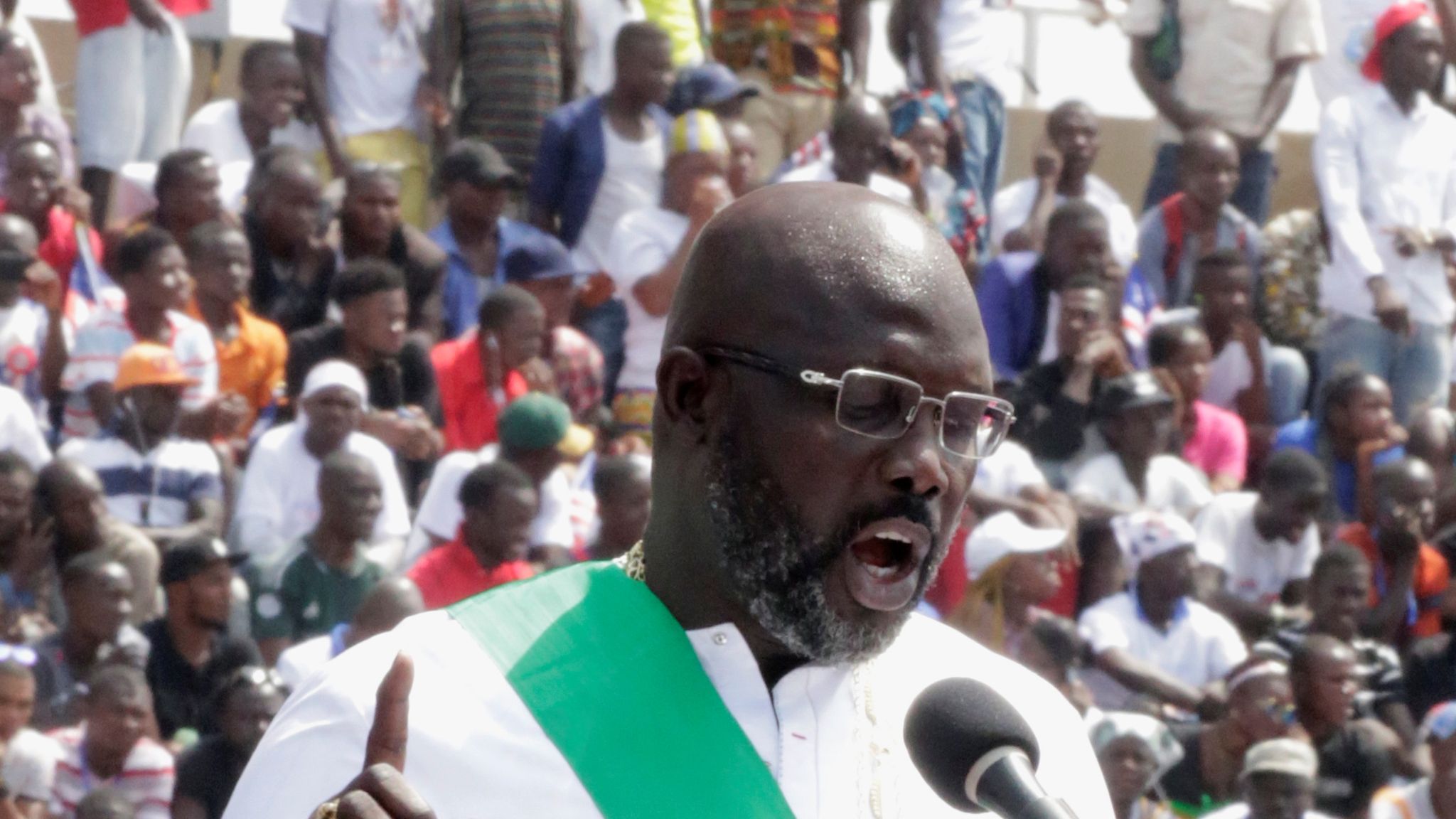 George Weah: Ex-footballer Sworn In As Liberian President With Vow To ...