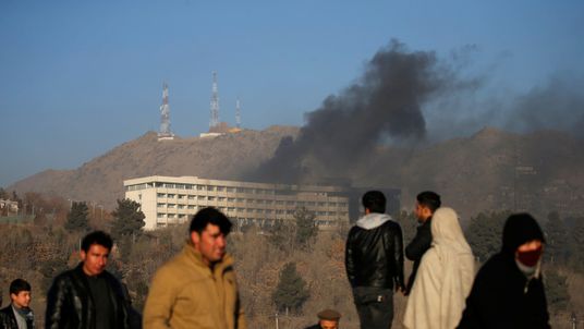 Smoke rises from the Intercontinental Hotel during an attack in Kabul, Afghanistan January 21, 2018.  REUTERS/Mohammad Ismail - RC1DEB10F2E0