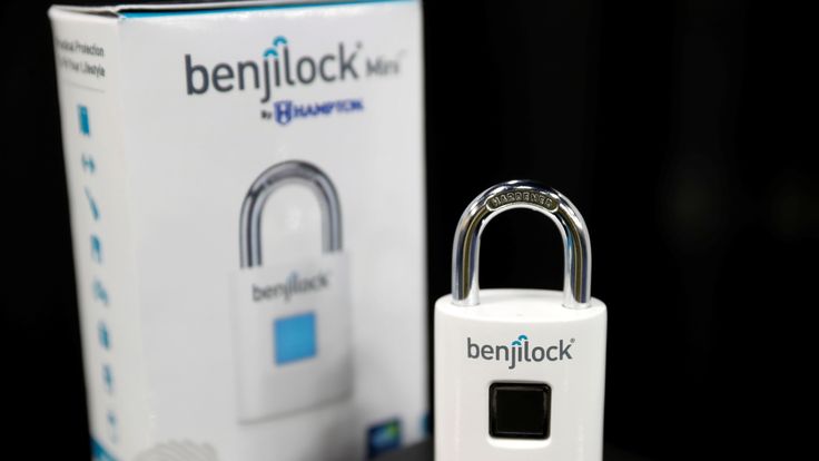 A BenjiLock padlock, with fingerprint scanner