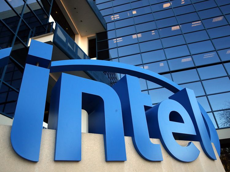 SANTA CLARA, CA - JANUARY 16: The Intel logo is displayed outside of the Intel headquarters on January 16, 2014 in Santa Clara, California. Intel will report fourth quarter earnings after the closing bell. (Photo by Justin Sullivan/Getty Images) 