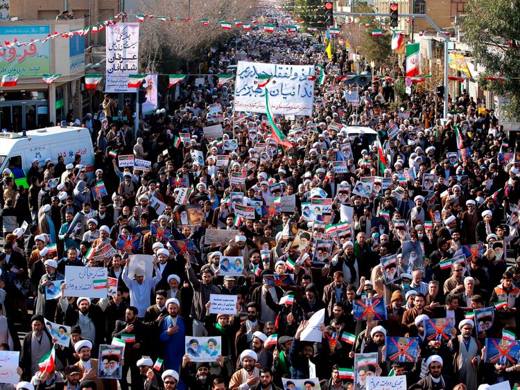 Iran pro-govt rallies amid death penalty warning Iran pro-govt rallies amid death penalty warning