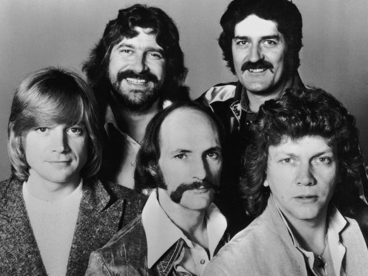 The Moody Blues star Ray Thomas dies aged 76