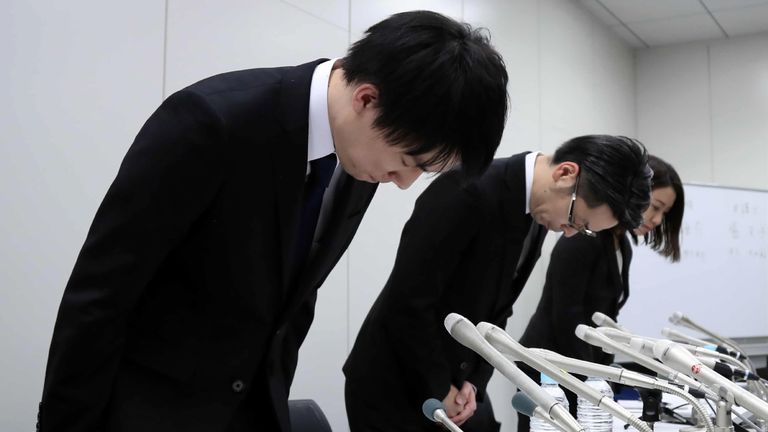 In this picture taken on late January 26, 2018, Coincheck president Koichiro Wada (L) bows in apology at the beginning of a press conference in Tokyo. Japan&#39;s government said on January 29 it would impose administrative measures on virtual currency exchange Coincheck after hackers stole hundreds of millions of dollars in digital assets from the Tokyo-based firm. / AFP PHOTO / JIJI PRESS / - / Japan OUT (Photo credit should read -/AFP/Getty Images)