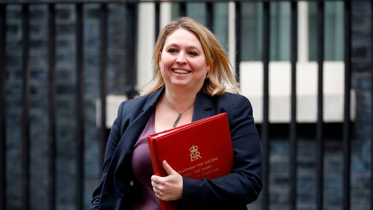 Britain&#39;s Culture, Media and Sport Secretary Karen Bradley leaves 10 Downing Street after the weekly meeting of the cabinet in central London on October 31, 2017. / AFP PHOTO / Tolga AKMEN (Photo credit should read TOLGA AKMEN/AFP/Getty Images)

