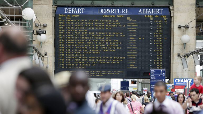 The departure board at Gare Du Nord