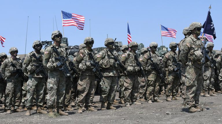 US soldiers won&#39;t be getting paid until the politicians reach a deal