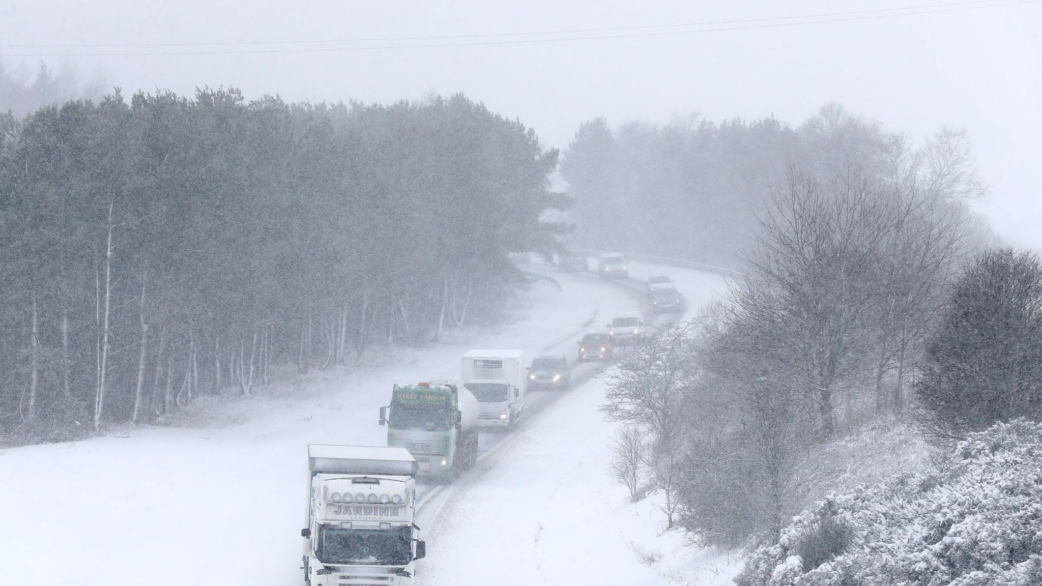 Travel warnings as fresh snow blast sweeps UK UK News Sky News