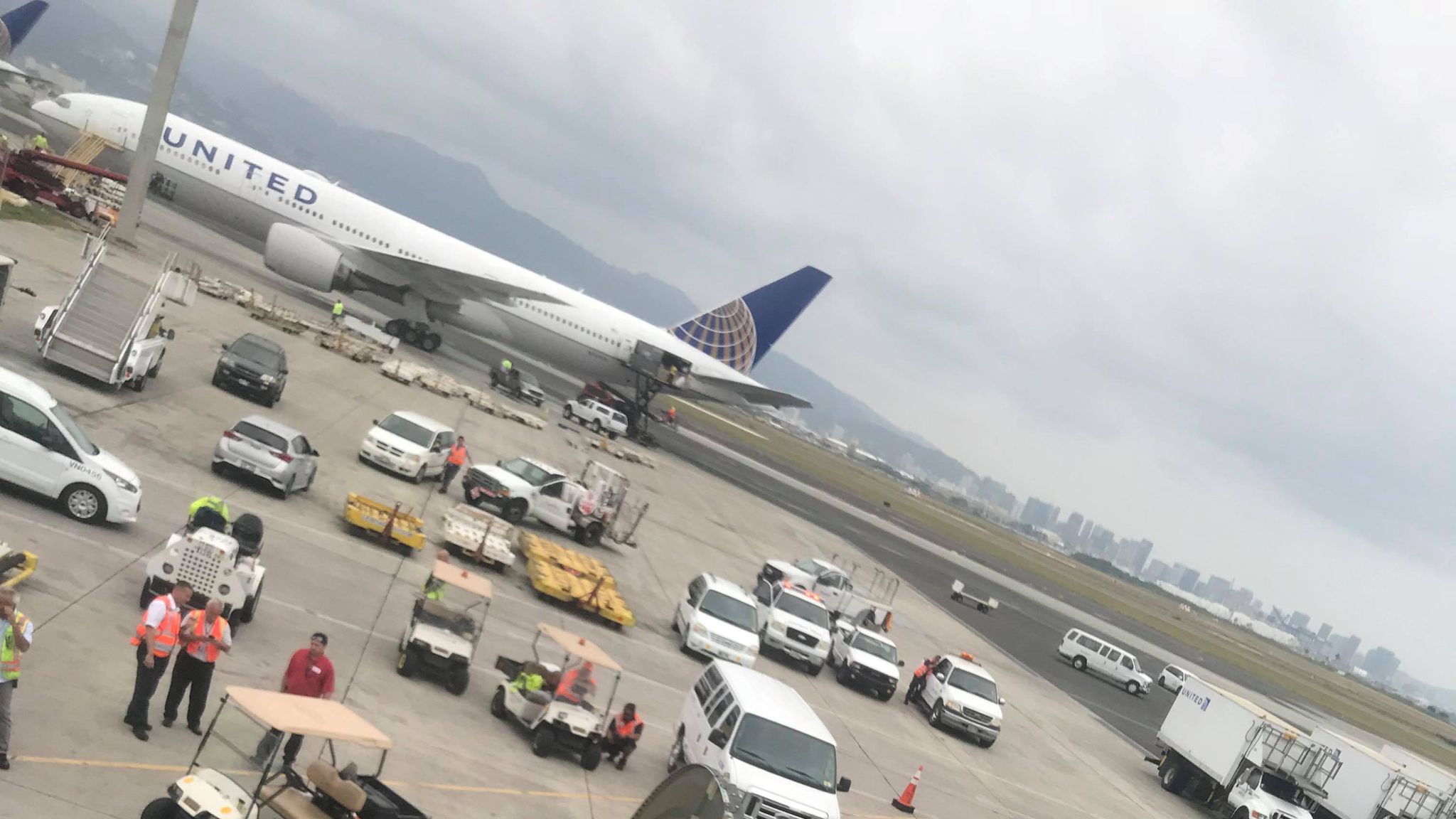 Emergency landing as United Airlines plane engine cover falls off mid