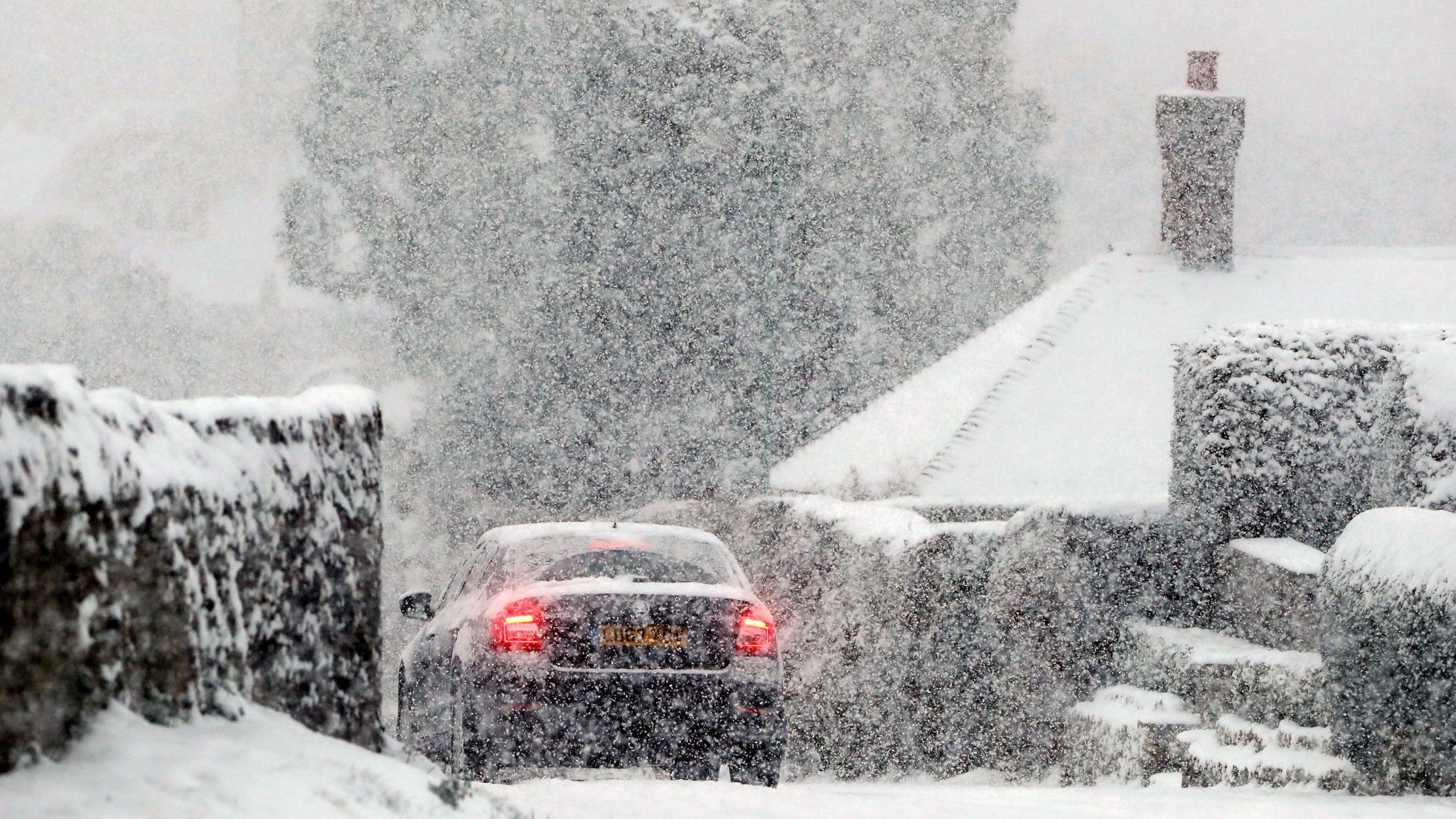 Snowing heavily. Snow heavily. Как вызвать снегопад.