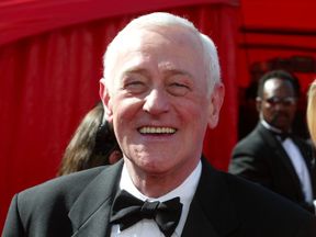 John Mahoney played Frasier and Niles Crane&#39;s father in the sitcom Frasier