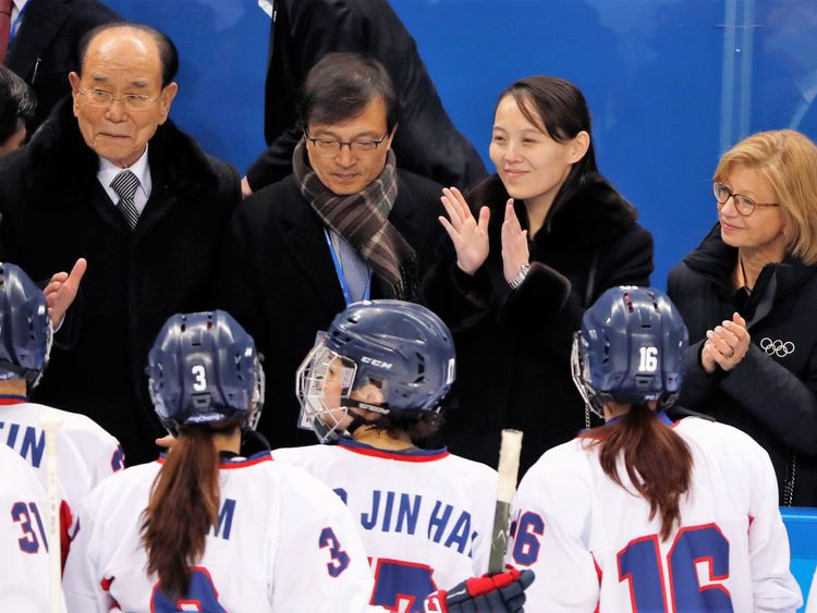 Kim Yo Jong with the Korean women&#39;s ice hockey team