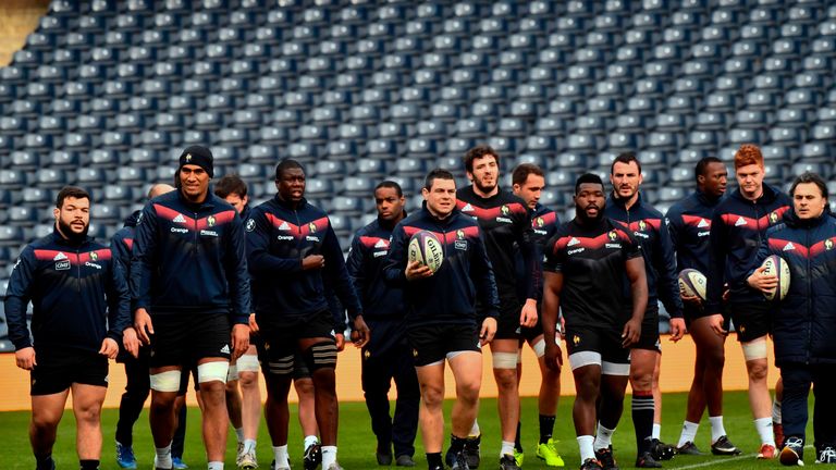 France&#39;s rugby team take part in the captain&#39;s run training session at Murrayfield Stadium in Edinburgh on February 10, 2018 ahead of their Six Nations international rugby union match against Scotland. / AFP PHOTO / Christophe SIMON (Photo credit should read CHRISTOPHE SIMON/AFP/Getty Images)