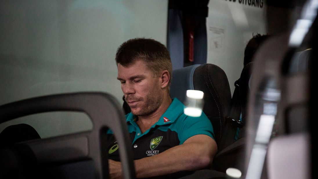 Warner steps down as Sunrisers captain
