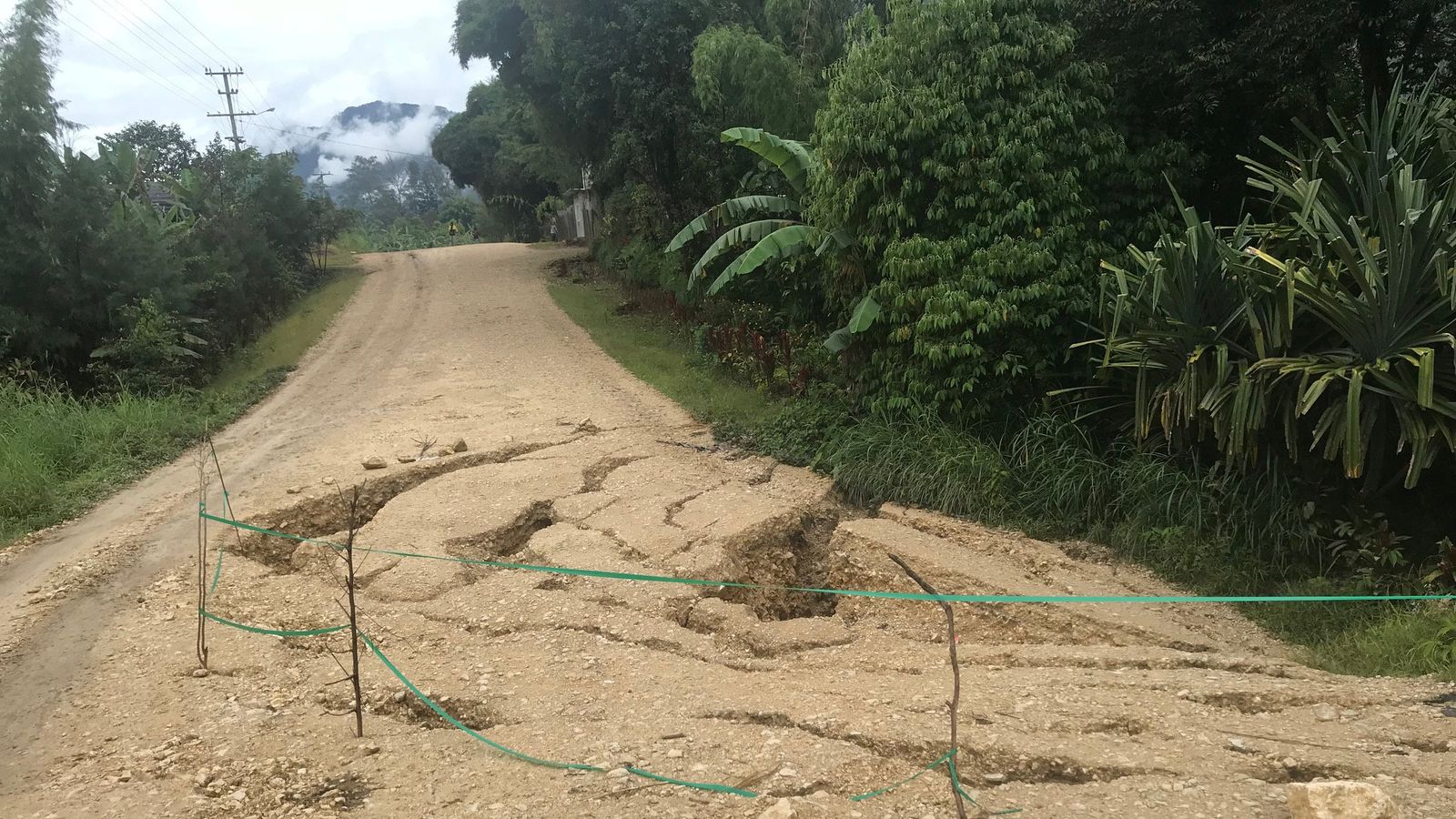 Children 'traumatised' as fresh quake in Papua New Guinea kills at