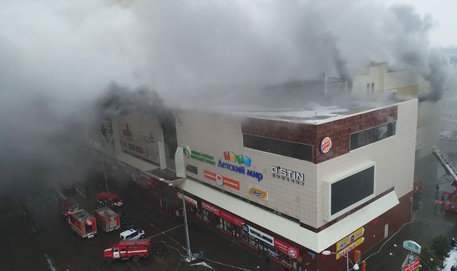 Thousands rally, distraught over Russian shopping mall fire