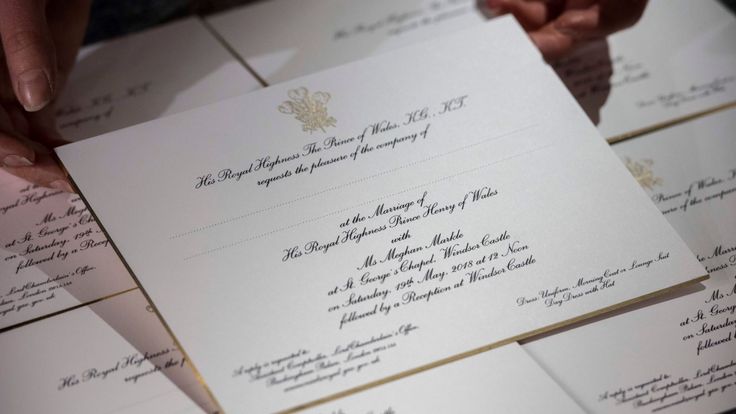 The invitations follow many years of Royal tradition and have been made by @BarnardWestwood. They feature the Three-Feathered Badge of the Prince of Wales printed in gold ink. Pic: Kensington Palace