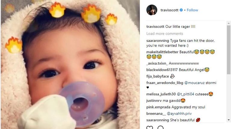 Kylie Jenner and and Travis Scott have shared the first photo of their baby daughter.

