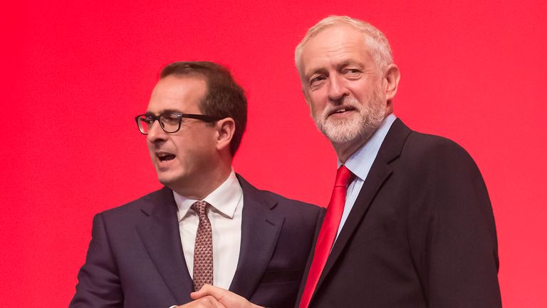 Owen Smith (L) and Jeremy Corbyn