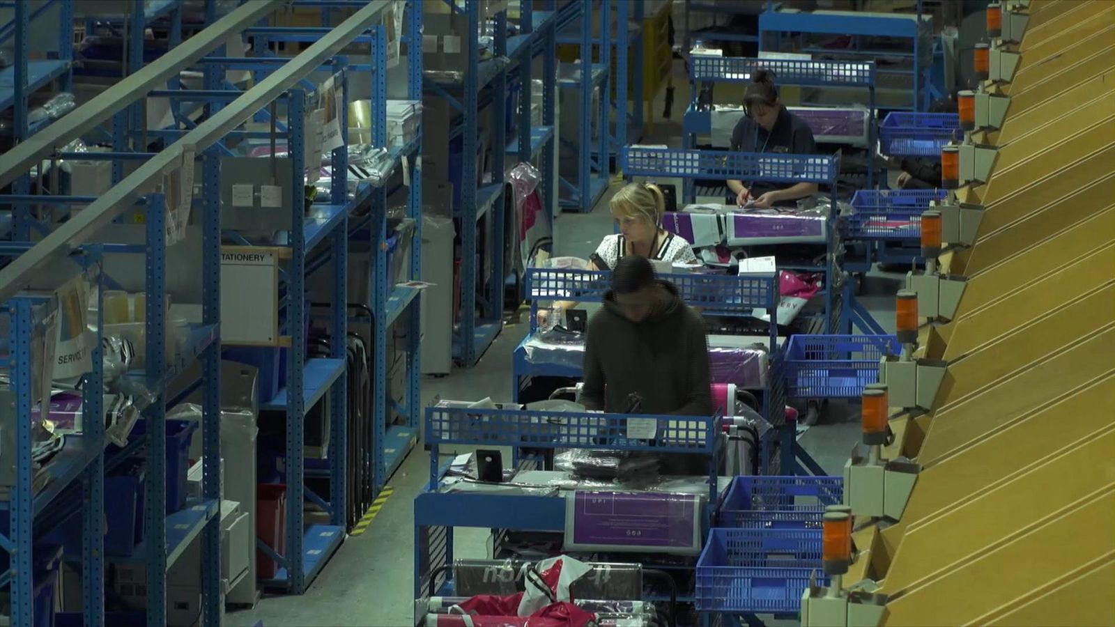 2,000 jobs at risk as Shop Direct closes three sites 2,000 jobs at risk as Shop Direct closes three sites