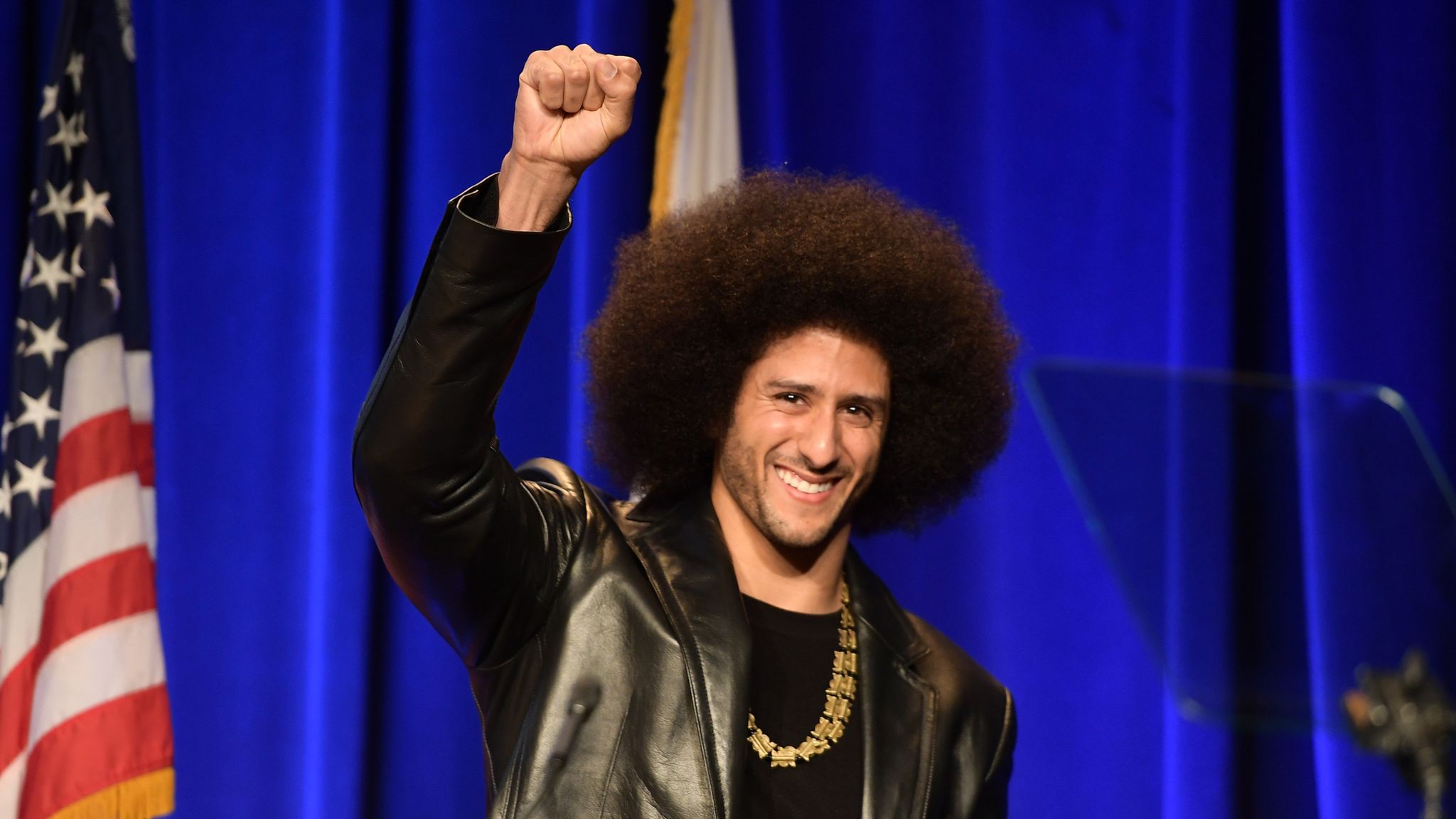 NFL Star Colin Kaepernick Gets Amnesty Award For Kneeling Protest | US ...