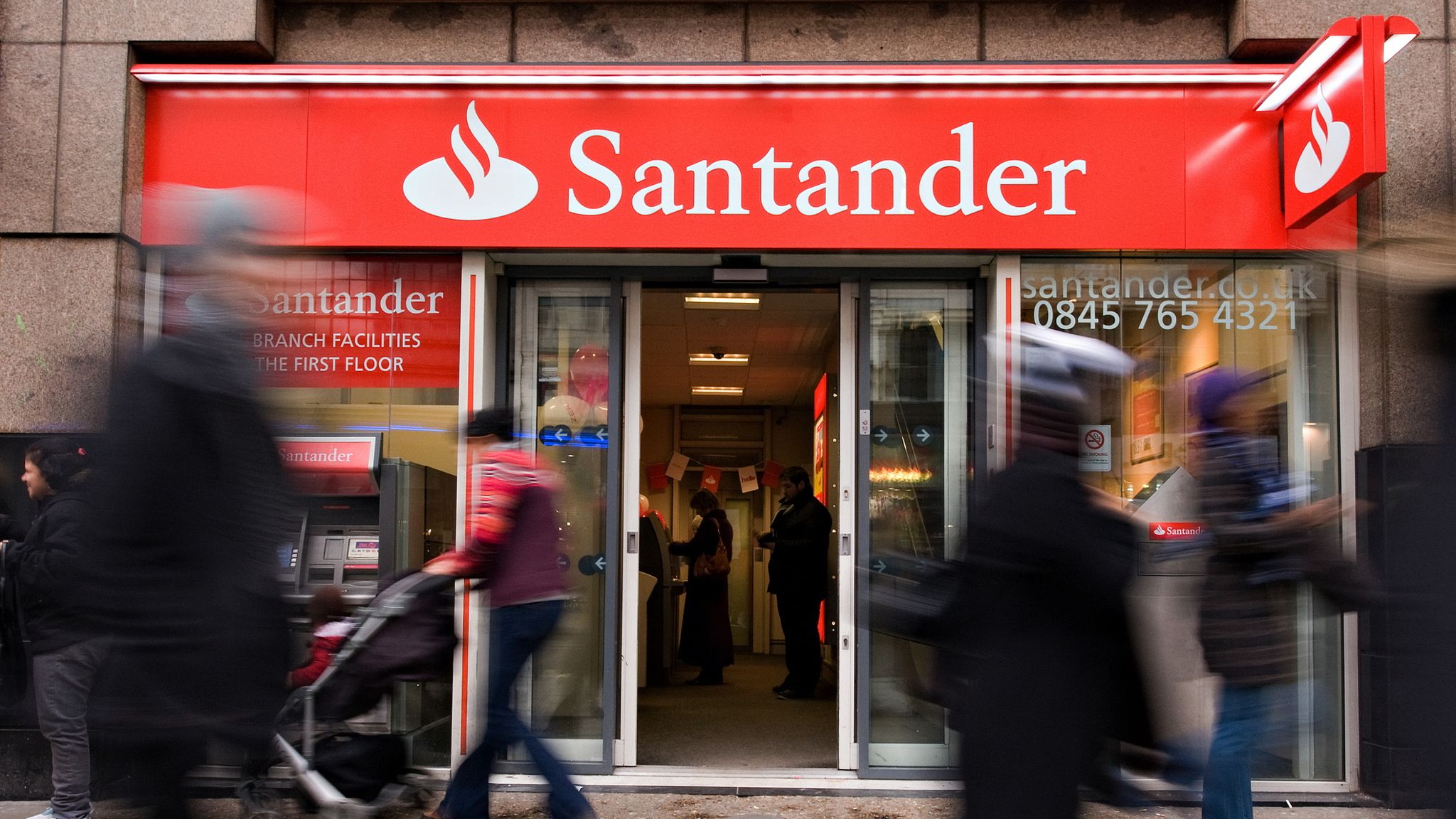 Top Santander Uk Exec On Brink Amid Row Over Training Course Business News Sky News