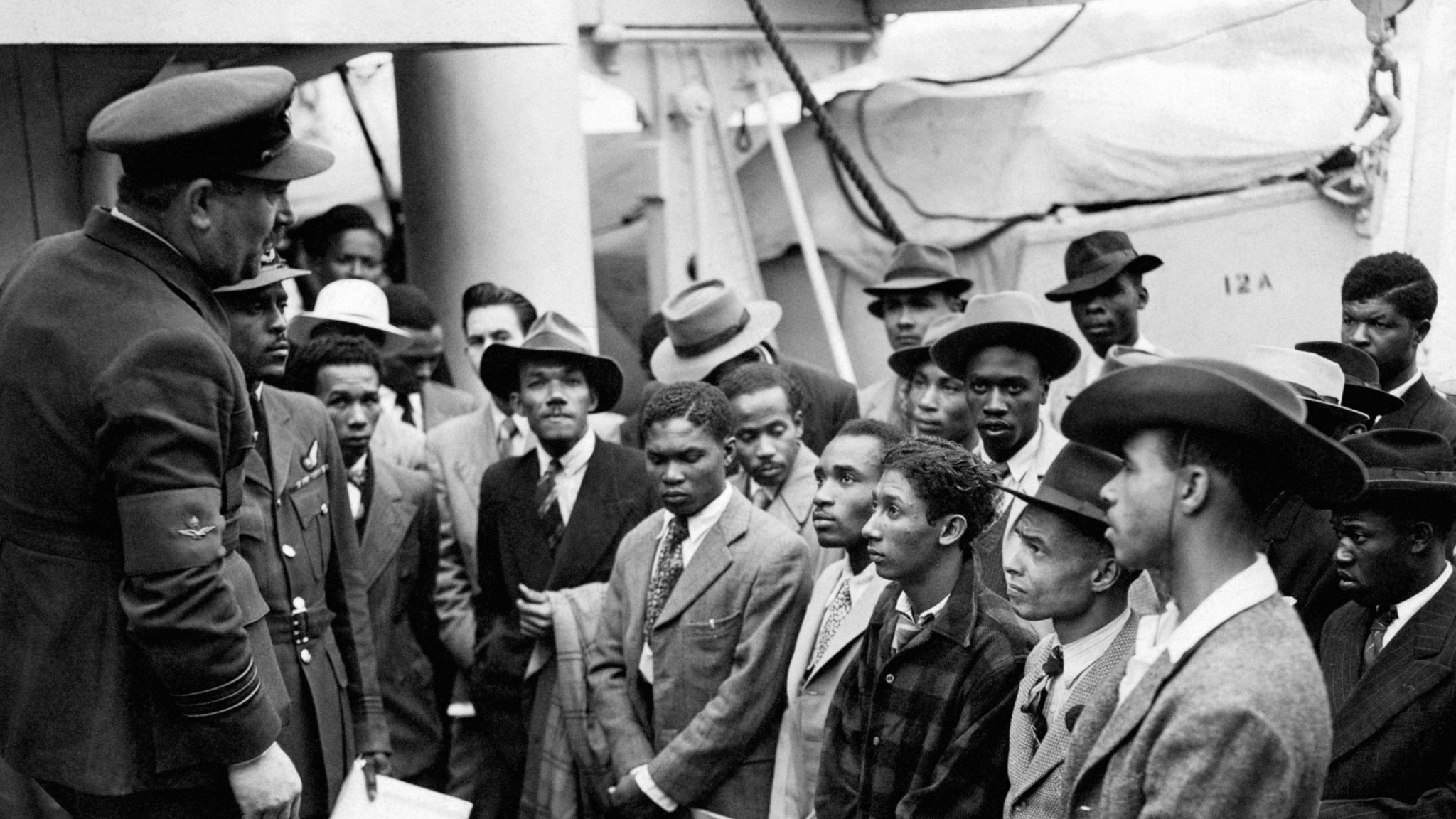 олимпиада 1948 года в лондоне. олимпиада лондон 1948. уэмбли 1948. в 1948 году в великобритании было отменено. 1926 год великобритания.