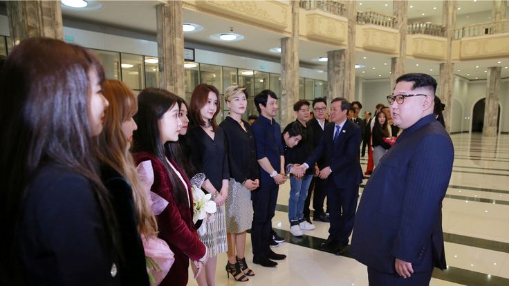 North Korean leader Kim Jong Un meets South Korean K-pop singers