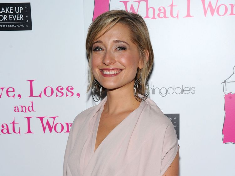 skynews allison mack smallville_4288558