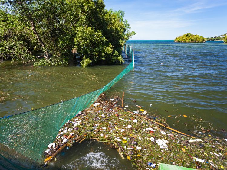 Rubbish collecting close to the shore in Borocay