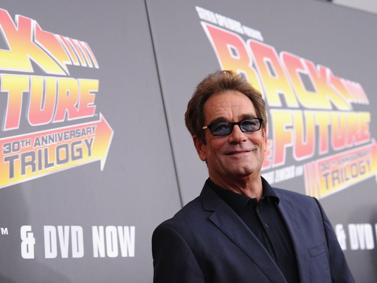 Huey Lewis cancels future shows after hearing loss Huey Lewis cancels future shows after hearing loss