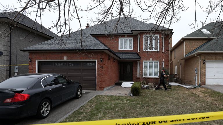 Police mark off Alek Minassian&#39;s house in Richmond Hill, Ontario